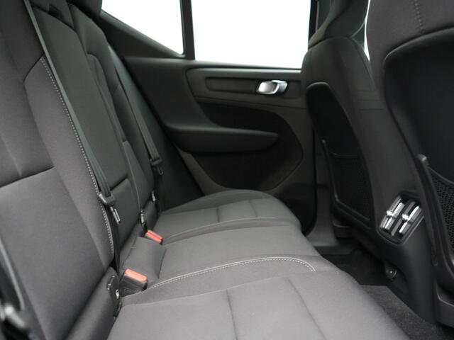 Volvo XC40 Recharge Twin Core 78 kWh 408pk Dealer O.H. | Warmtepomp | Camera | Stoelen & Stuur Verwarmd | Google Assistent | Apple Carplay | Cruise Control | DAB | Virtual Cockpit |
