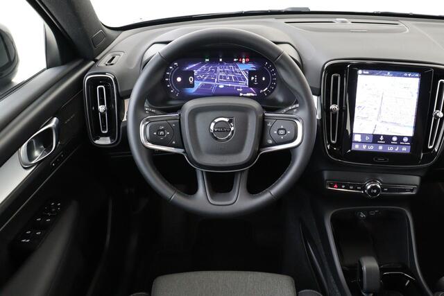Volvo XC40 B4 (M-HYBRID) PLUS DARK -HARMAN/KARDON|CAMERA|ADAP.CRUISE|POWER-SEATS|VERW.VOORRUIT|TREKHAAK|19"