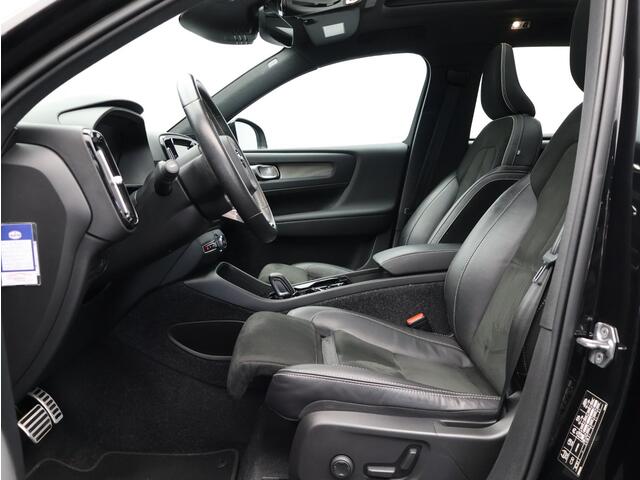 Volvo XC40 T4 Recharge R-Design / Panoramadak / 360 Camera / Elektrische Stoelen / Harman Kardon / Stoel+Stuurverwarming / 20" Wielen / Adaptive Cruise /
