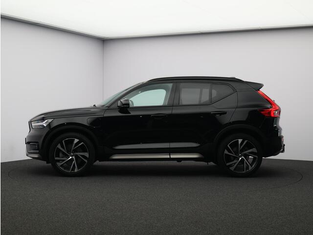 Volvo XC40 T4 211PK Plug in Hybrid R-Design / Trekhaak / Leder / 20" / Full Led / Elektr. Verstelbare Stoelen / Harman Kardon / Exterior Stylingkit / BLIS / Adaptive Cruise / Extra Getint Glas /