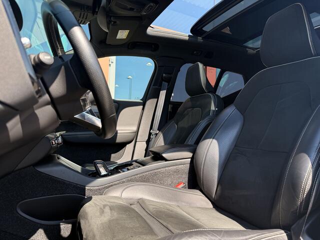 Volvo XC40 2.0 T5 AWD R-Design | Harman Kardon | Pano | ACC | Achteruitrijcamera | Stoelverwarming |