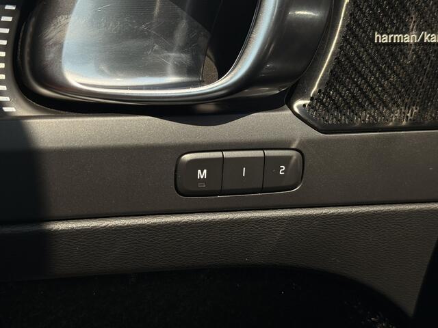 Volvo XC40 2.0 T5 AWD R-Design | Harman Kardon | Pano | ACC | Achteruitrijcamera | Stoelverwarming |