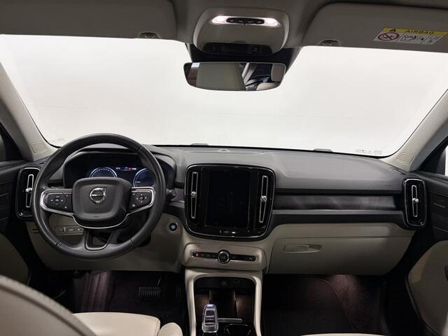 Volvo XC40 1.5 T4 Plug-in hybrid Plus Bright Leer/ Stoelverw./ Mem. stoel/ Camera/ facelift