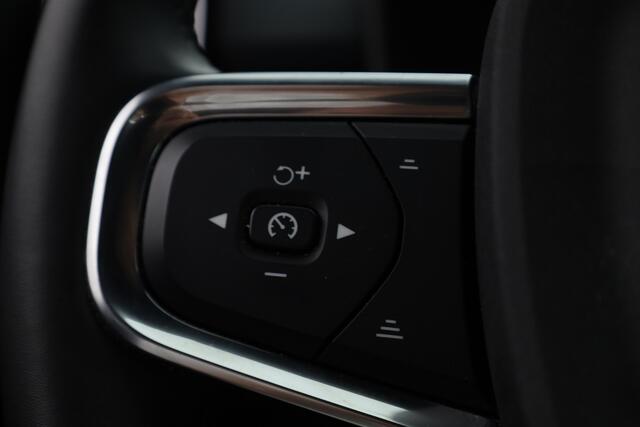 Volvo XC40 Single Motor Core 69 kWh | Camera | Cruise Ctrl. | Stoel- Stuurverw. | NAV+ CarPlay | All Seasons |