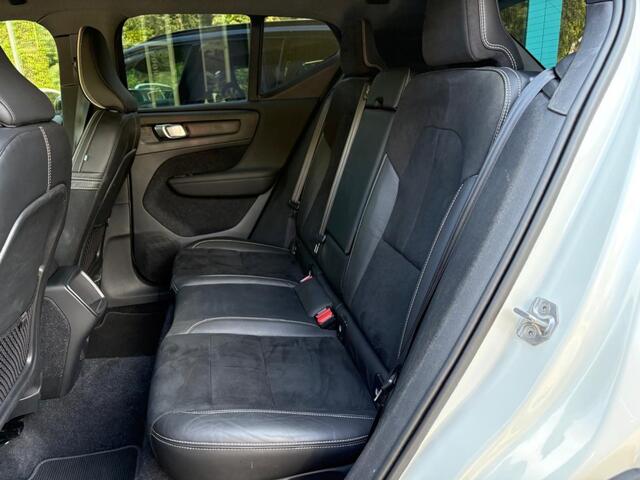 Volvo XC40 2.0 T4 R-DESIGN 190pk CarPlay, Harman/Kardon, TrHaak, 20Inch