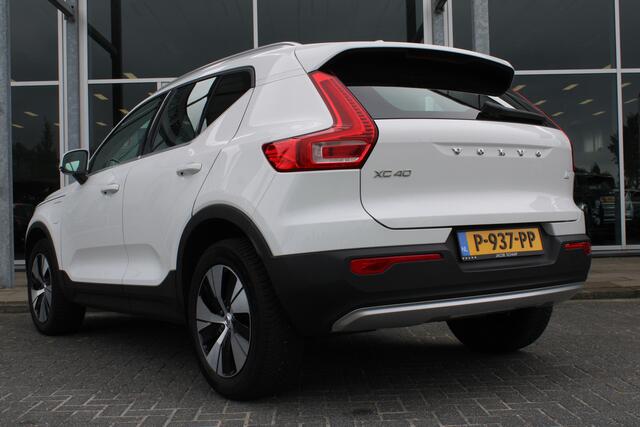 Volvo XC40 T4 211PK Automaat Recharge Inscription Expression | Org. NL | Camera | AppleCarplay | PDC V+A | DAB Audio | 18" LMV |