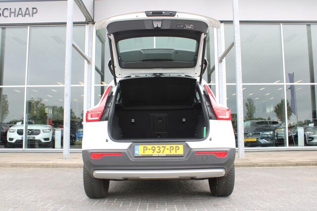 Volvo XC40 T4 211PK Automaat Recharge Inscription Expression | Org. NL | Camera | AppleCarplay | PDC V+A | DAB Audio | 18" LMV |