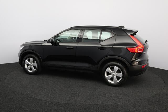 Volvo XC40 1.5 T2 Momentum Core /AUTOMAAT! /LED Koplampen /Apple + Android /DAB+! /Stoel + Stuurverwarm. /Lane Assist /Grootlicht Ass. /Keyless Go /Navi /Climat /Cruise /Elek. pakket /Bluetooth /17"LMV /PDC V+A.