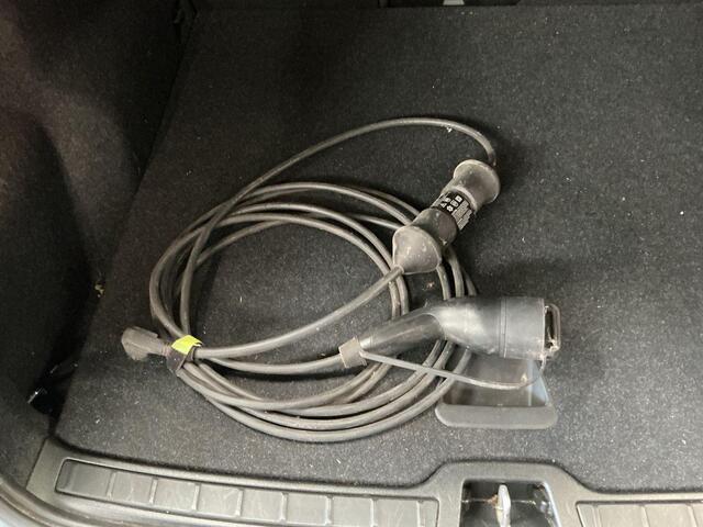Volvo XC40 1.5 T5 Recharge R-Design 211 PK | Stoelverwarming | Dealeronderhouden | Camera | Adaptive Cruise |