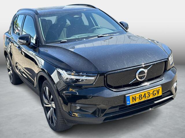 Volvo XC40 Recharge Twin Pro | Trekhaak | Warmtepomp | Panoramadak | Harman Kardon Audio | 360 Graden Camera | Parkeersensoren | Keyless Entry | Elektrische Achterklep | Elektrisch Verstelbare Voorstoelen | Navigatie | Apple Carplay | Android Auto
