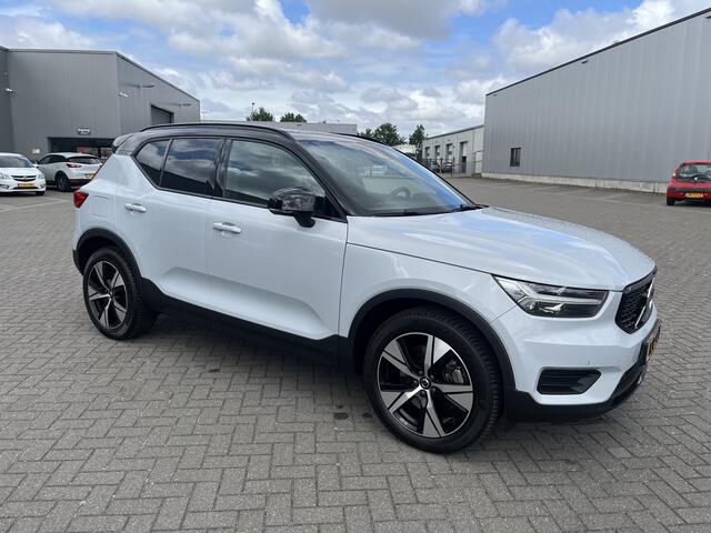 Volvo XC40 1.5 T4 Recharge R-Design 210 pk Panorama
