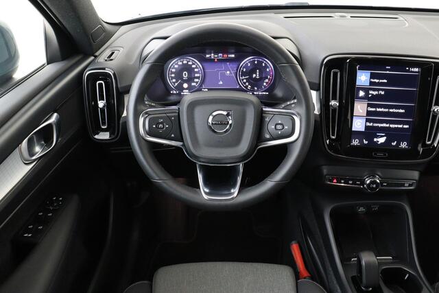 Volvo XC40 T2 AUT. CORE -CAMERA|CLIMATE|KEYLESS|PRIVACY.GLAS|CARPLAY|19"|FACELIFT