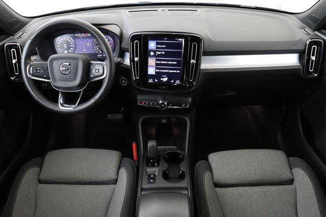 Volvo XC40 T2 AUT. CORE -CAMERA|CLIMATE|KEYLESS|PRIVACY.GLAS|CARPLAY|19"|FACELIFT