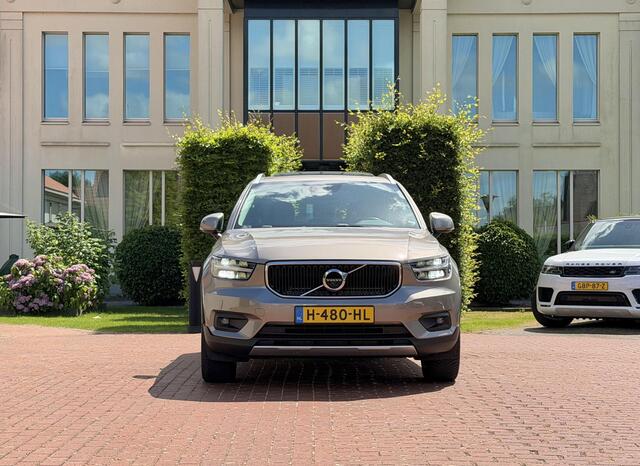 Volvo XC40 1.5 T5 Twin Engine Momentum Pro - SOH 93% - 360 Camera - Panoramadak - Trekhaak