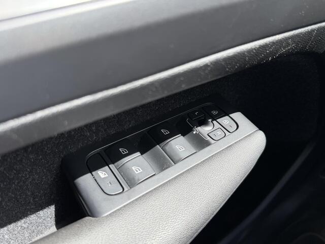 Volvo XC40 1.5 T5 Twin Engine Momentum Pro - SOH 93% - 360 Camera - Panoramadak - Trekhaak