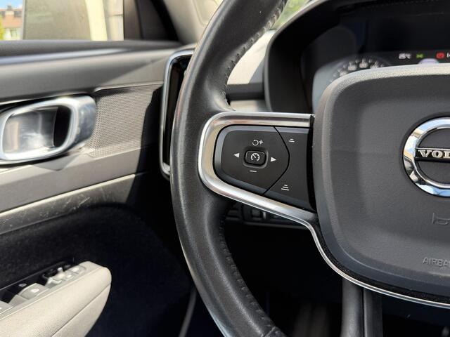 Volvo XC40 1.5 T5 Twin Engine Momentum Pro - SOH 93% - 360 Camera - Panoramadak - Trekhaak