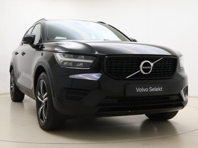 Volvo XC40 B4 211pk Automaat R-Design / Adapt. Cruise / Stoelverwarming / Trekhaak / 19'' / DAB / Alarm 3 / PDC + Camera / Lane Keeping Aid /