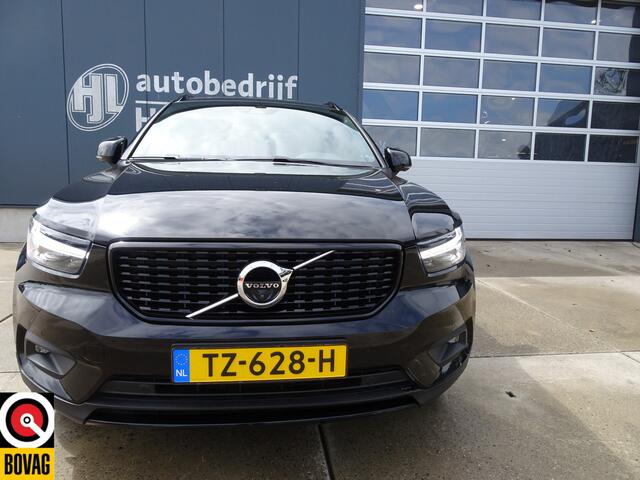 Volvo XC40 2.0 T4 R-Design