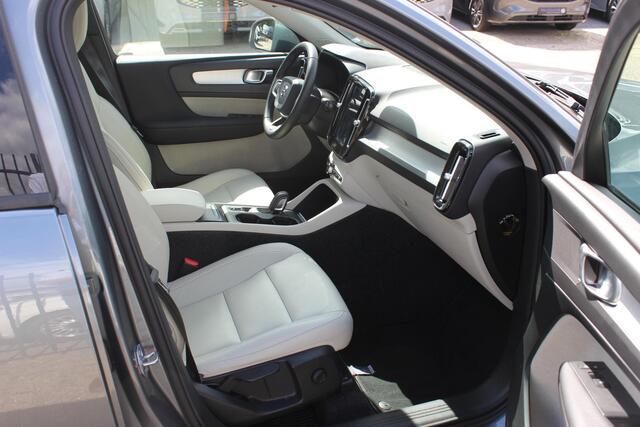 Volvo XC40 2.0 T4 190 PK Automaat, 360 gr. camera, Leer, Navi