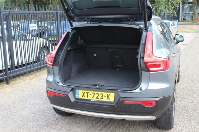 Volvo XC40 2.0 T4 190 PK Automaat, 360 gr. camera, Leer, Navi