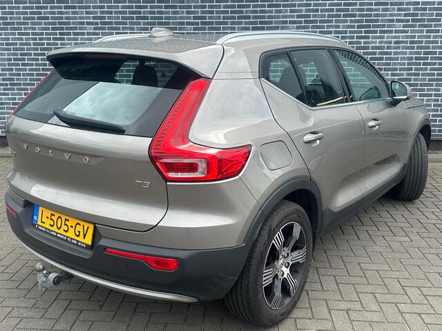 Volvo XC40 1.5 T3 Inscription | Trekhaak | 360 Graden Camera | Parkeersensoren | Lederen Bekleding | Stoelverwarming | Keyless Entry | Cruise Control Adaptief | BLIS | Navigatie | Apple Carplay | Android Auto