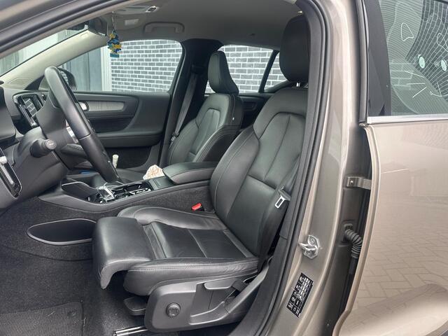 Volvo XC40 1.5 T3 Inscription | Trekhaak | 360 Graden Camera | Parkeersensoren | Lederen Bekleding | Stoelverwarming | Keyless Entry | Cruise Control Adaptief | BLIS | Navigatie | Apple Carplay | Android Auto