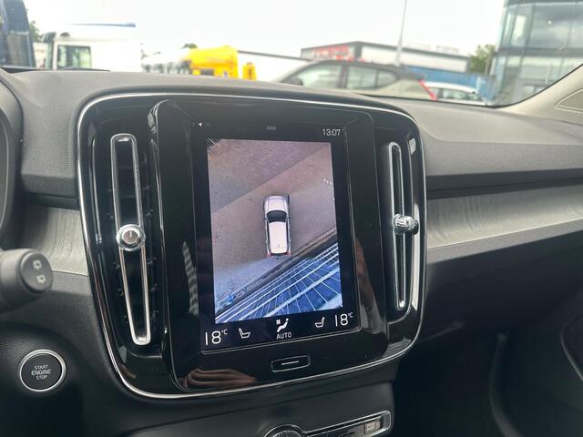 Volvo XC40 1.5 T3 Inscription | Trekhaak | 360 Graden Camera | Parkeersensoren | Lederen Bekleding | Stoelverwarming | Keyless Entry | Cruise Control Adaptief | BLIS | Navigatie | Apple Carplay | Android Auto