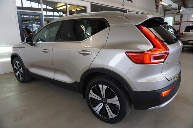 Volvo XC40 1.5 T5 Recharge ULTIMATE Schuifdak, Pilot Assist, Harman Kardon®