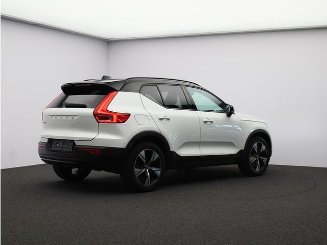 Volvo XC40 1.5 T4 Recharge R-Design / Leder / Stoel- + Stuurwielverwarming / Achteruitrijcamera / Cruise Control /