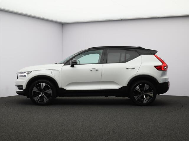 Volvo XC40 1.5 T4 Recharge R-Design / Leder / Stoel- + Stuurwielverwarming / Achteruitrijcamera / Cruise Control /