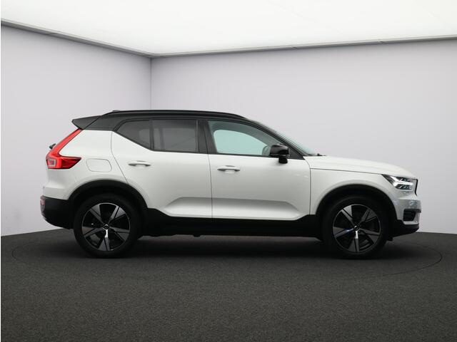 Volvo XC40 1.5 T4 Recharge R-Design / Leder / Stoel- + Stuurwielverwarming / Achteruitrijcamera / Cruise Control /