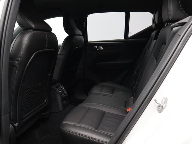 Volvo XC40 1.5 T4 Recharge R-Design / Leder / Stoel- + Stuurwielverwarming / Achteruitrijcamera / Cruise Control /