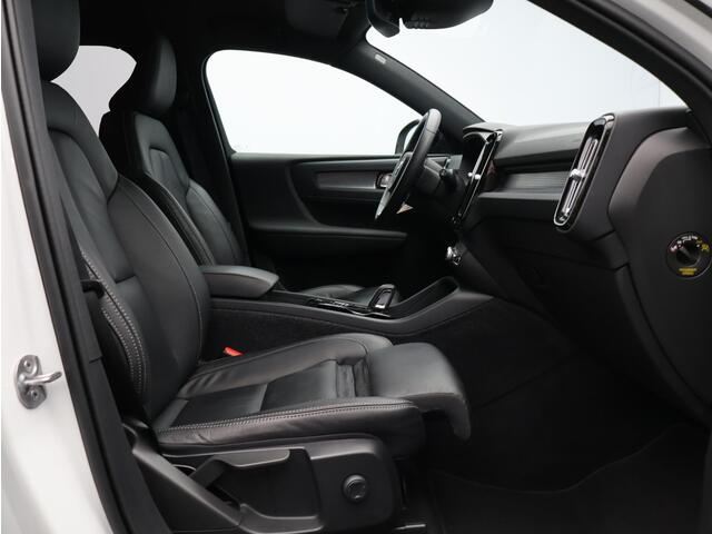 Volvo XC40 1.5 T4 Recharge R-Design / Leder / Stoel- + Stuurwielverwarming / Achteruitrijcamera / Cruise Control /