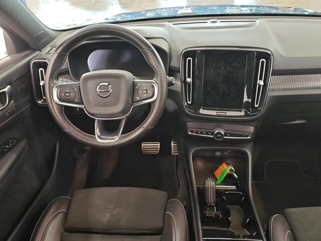 Volvo XC40 Recharge P8 AWD R-Design PANODAK | TREKHAAK