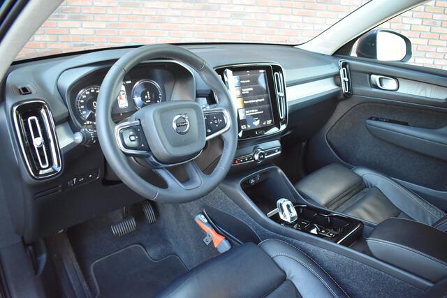 Volvo XC40 T4 211PK Recharge Inscription | Trekhaak |