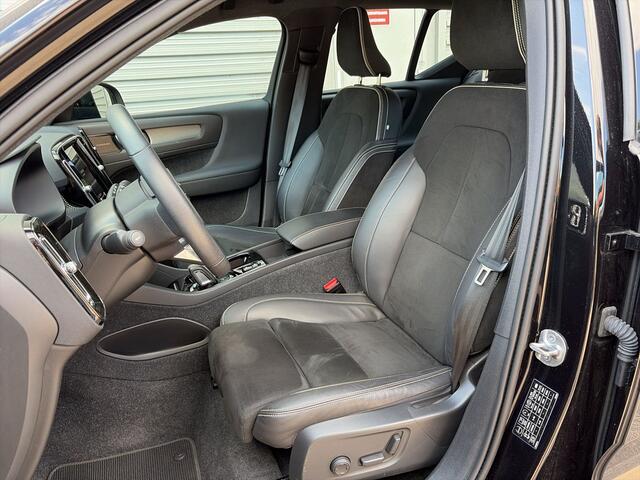 Volvo XC40 1.5 T5 Recharge R-Design / Harman/Kardon / Achteruitrijcamera / elektrische voorstoelen /