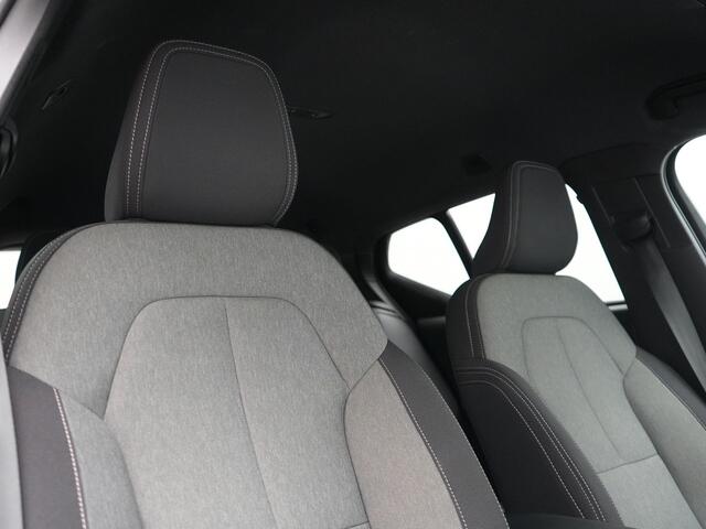 Volvo XC40 1.5 T5 Recharge R-Design PHEV 211pk Dealer O.H | Trekhaak Af Fabriek | Adaptive Cruise | Camera | Sportstoelen Memory & Verwarmd | Keyless | BLIS | Apple Carplay | Stuurverwarming | Pilot Assist | Virtual | Navigatie | DAB | 19"L.M | Plug In Hybrid |