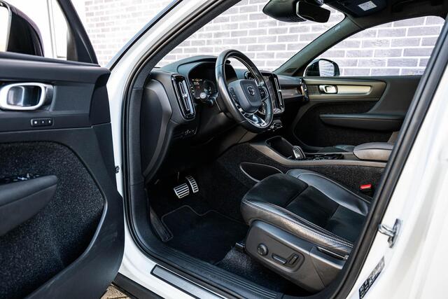 Volvo XC40 1.5 T5 Twin Engine R-Design | Plug-in Hybrid (PHEV) | Achteruitrijcamera | Parkeersensoren | Panoramadak | Keyless Entry | Elektrische Achterklep | Navigatie | Elektrisch Verstelbare Voorstoelen | Stoelverwarming