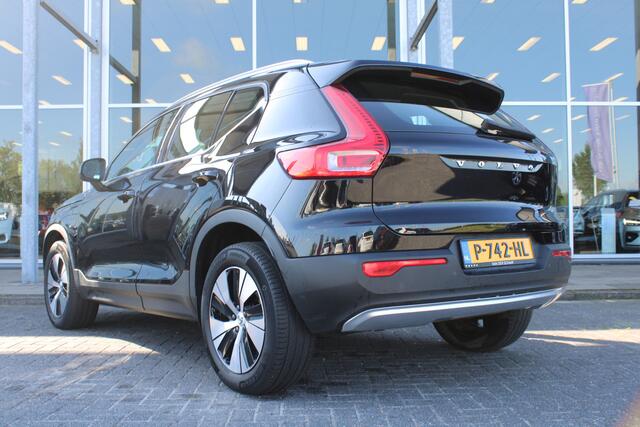 Volvo XC40 T4 211PK Automaat Recharge Inscription Expression | AppleCarplay | Keyless | Spraakbediening | Climate Control | 18" LM Velgen |