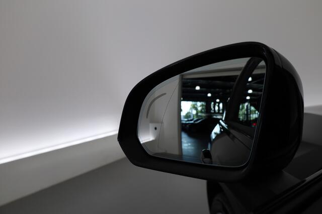 Volvo XC40 Single Motor Ultimate 70 kWh | RIJKLAAR!! | Pano | Adapt. Cruise | 360cam | Harman Kardon | Stoel- Stuurverw. | Memory