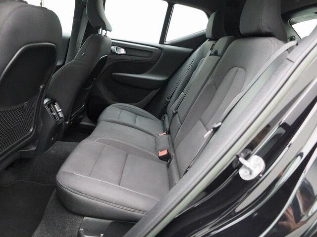 Volvo XC40 Recharge Core | Apple Carplay/Android | Navigatie | Achteruitrijcamera |