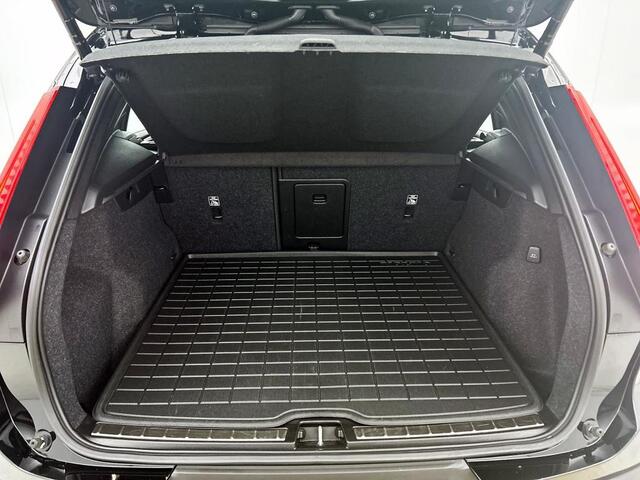 Volvo XC40 T4 Plus Bright | Camera | 19 inch | Climate | Leder |