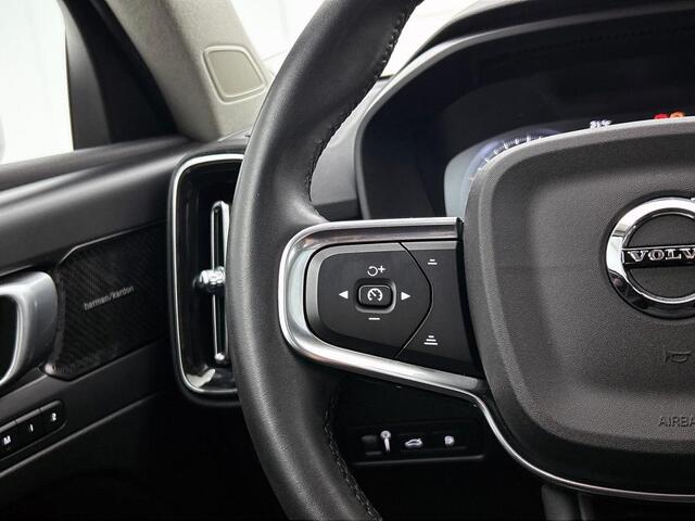 Volvo XC40 T5 Ultimate Bright | Pano | Leder | Memory | Camera | 19 inch |