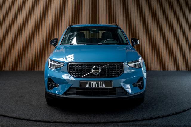Volvo XC40 1.5 T3 R-Design Navi ACC 360° Elektr. trekhaak Standkachel Park Assist Pilot Zwarte binnenhemel Elektr. bedienbare achterklep Sfeerverlichting Stuurverwarming Stoelverwarming PDC LM velgen BTW auto!