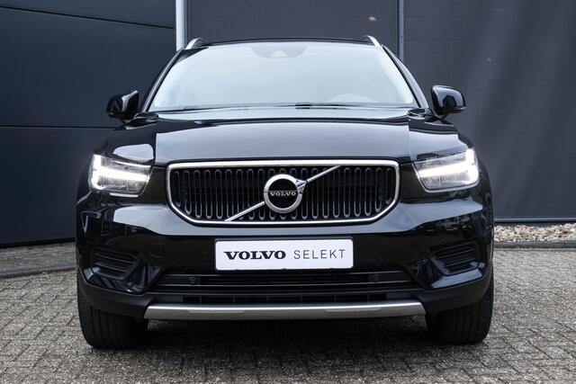 Volvo XC40 1.5 T3 Momentum Pro | Panoramisch Schuif-/Kanteldak | Verwarmde voorruit | Elektrische achterklep | Climate Control |