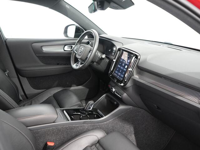 Volvo XC40 Recharge P8 AWD R-Design | Zwenkhaak | Pano | Leer | BLIS | SOH 93.4% |