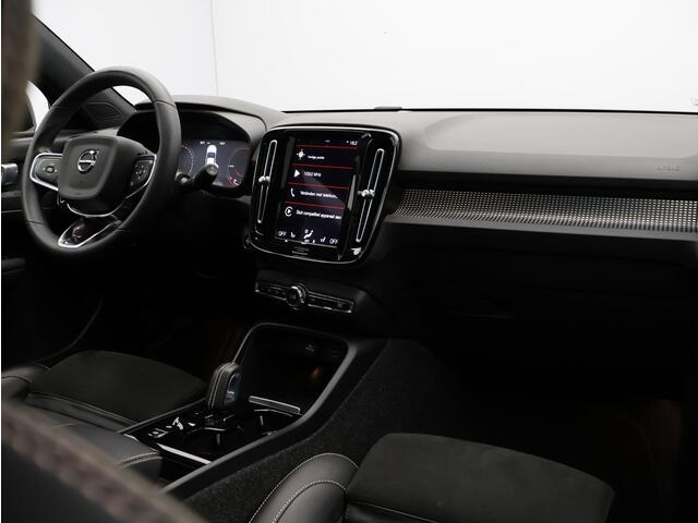 Volvo XC40 T5 262PK Plug in Hybrid R-Design / Trekhaak / Panoramisch Dak / Verwarmbare Voorstoelen+Stuurwiel / Adaptive Cruise / Extra Getint Glas /