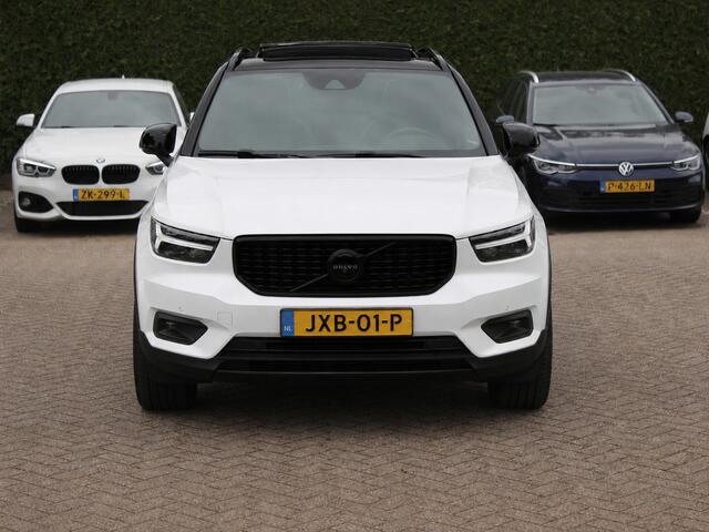 Volvo XC40 1.5 T5 Twin Engine R-Design / Panoramadak / Camera / 20'' / Stoel+Stuurverwarming / CarPlay / Dodehoek / DAB / Cruise Control Adaptief