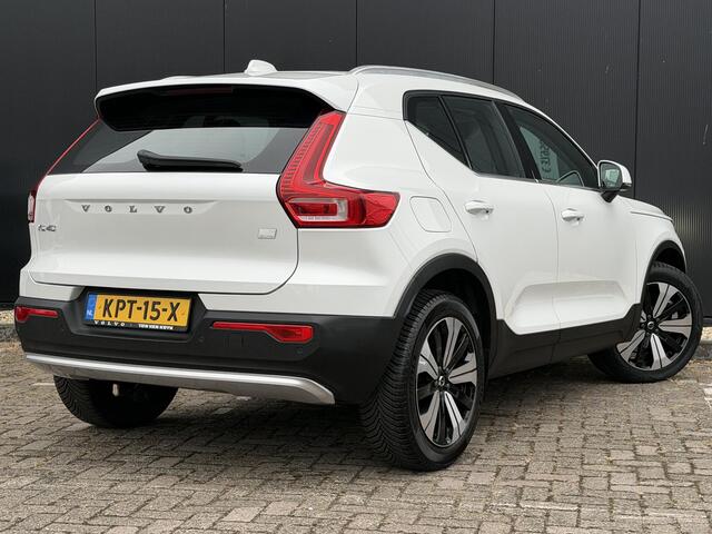 Volvo XC40 1.5 T4 Plug-in hybrid Ultimate Bright Intellisafe/ climate line/ park assist/ schuifdak/ leder/ all weather banden