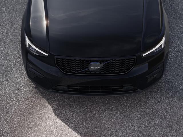 Volvo XC40 B4 Plus Black Edition | Panoramadak | Parkeercamera | Harman Kardon | Stoel- en stuurverwarming | Elektrische stoelen